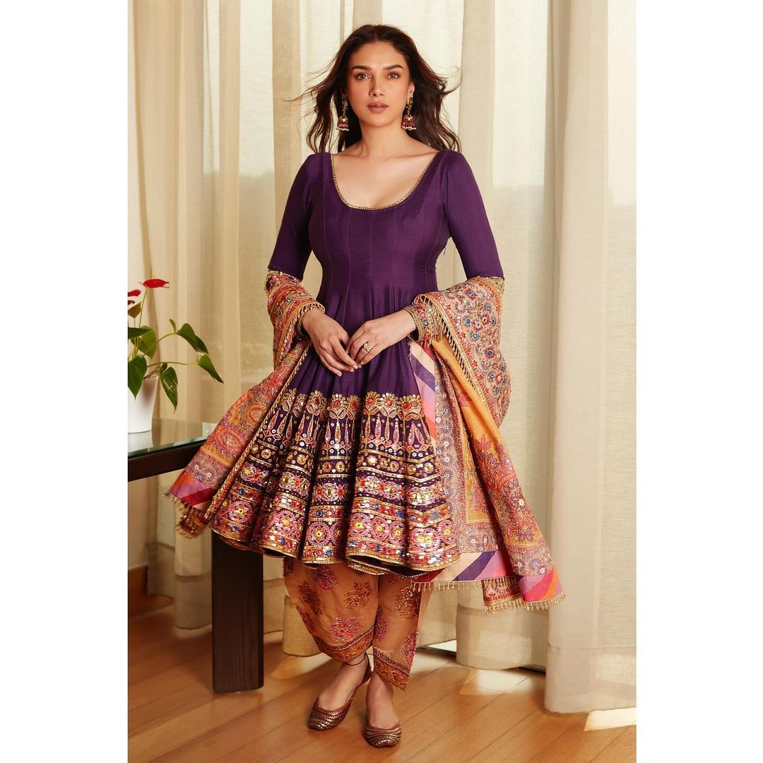 SOUTH INDIAN ACTRESS ADITI RAO HYDARI IN VIOLET SALWAR KAMEEZ 1